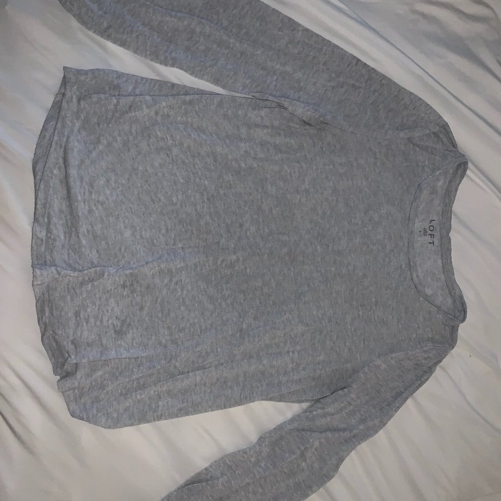Loft Size Large Gray Long Balloon Sleeve Top